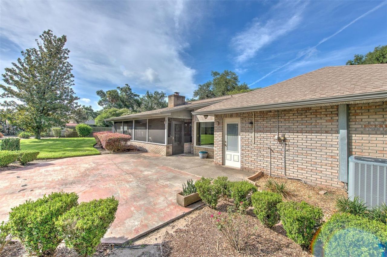 2102 Whitlock Place , Dover, FL 33527 Photo