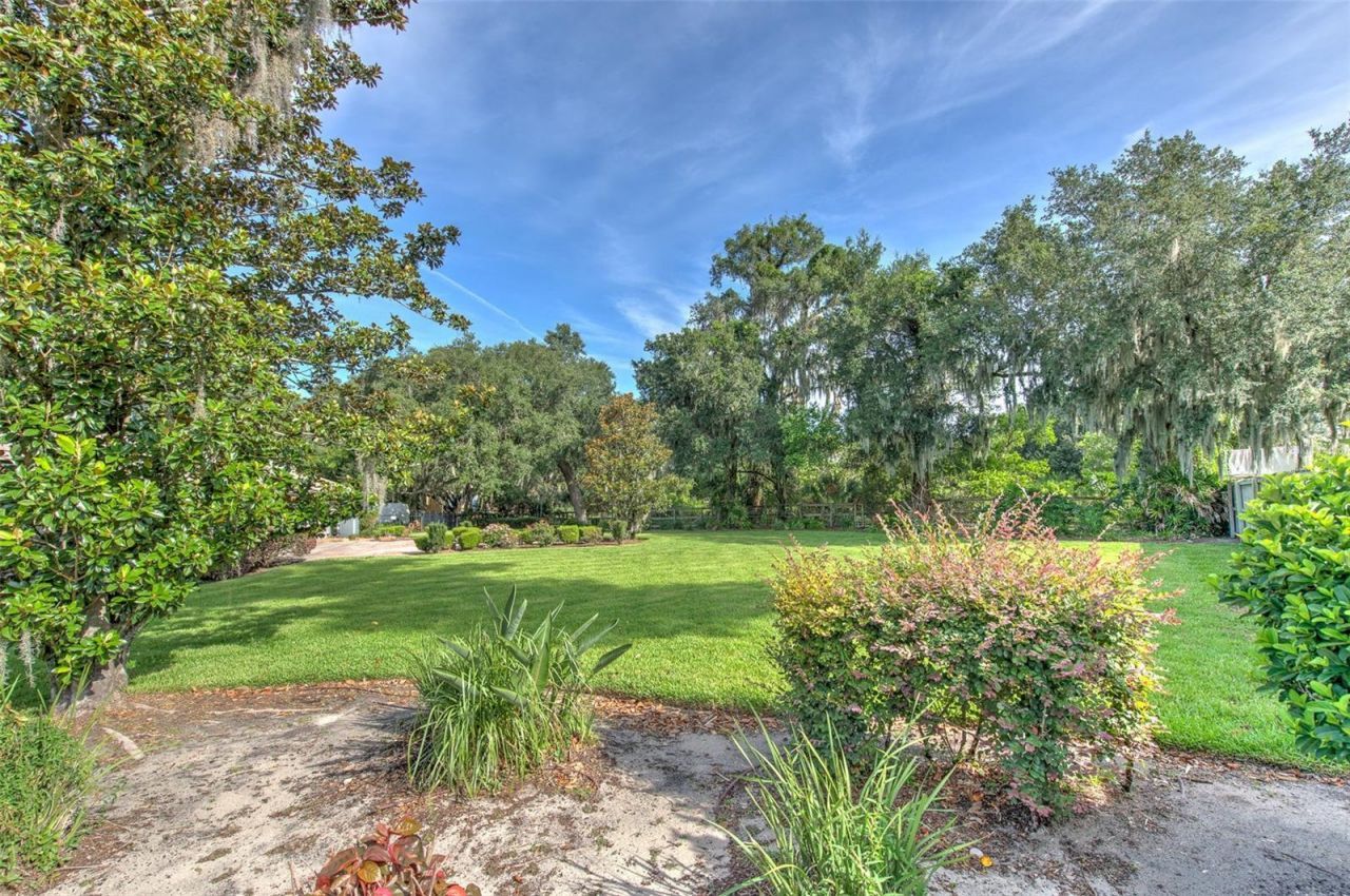 2102 Whitlock Place , Dover, FL 33527 Photo