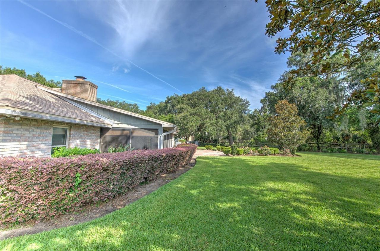 2102 Whitlock Place , Dover, FL 33527 Photo