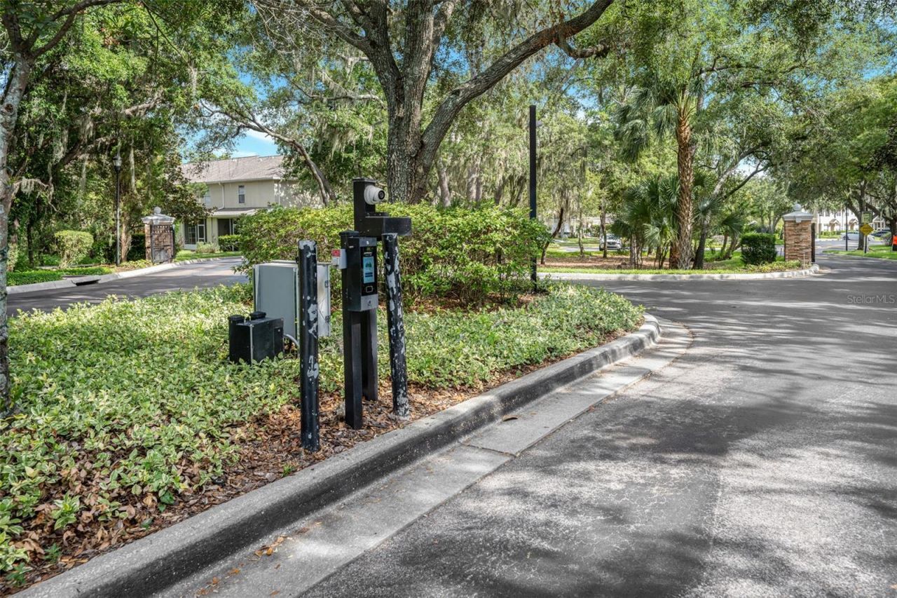 5842 Fishhawk Ridge Drive , Lithia, FL 33547 Photo