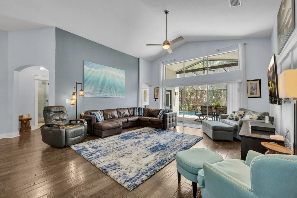 15531 Starling Crossing Drive, Lithia, FL 33547 Photo