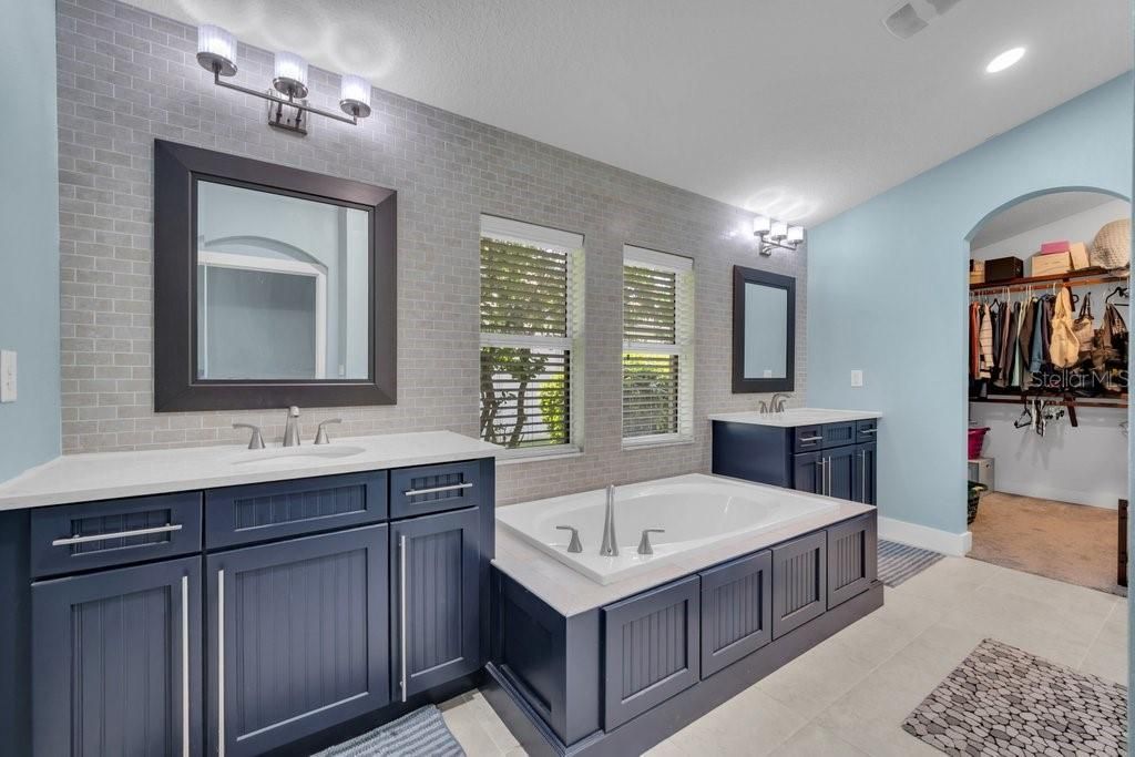 15531 Starling Crossing Drive, Lithia, FL 33547 Photo