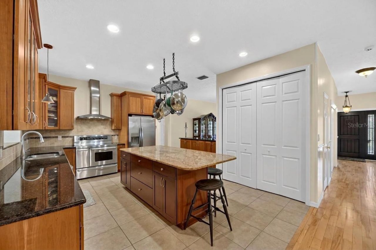 2715 Little Road , Valrico, FL 33596 Photo