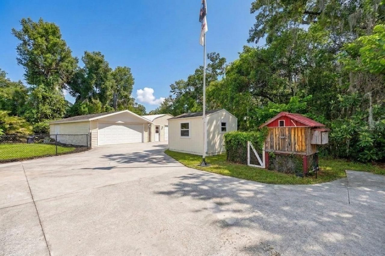 2715 Little Road , Valrico, FL 33596 Photo