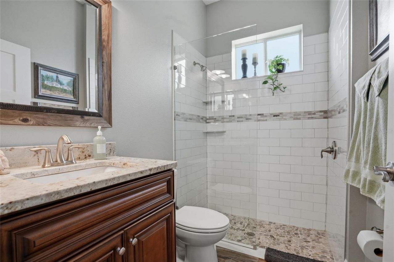 16622 Lakeshore Road, Tampa, FL 33624 Photo