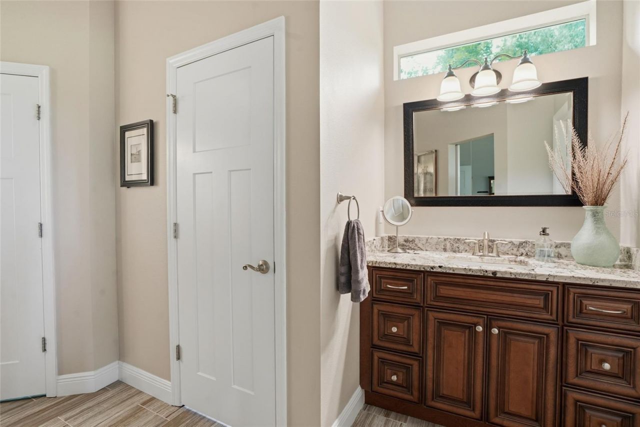16622 Lakeshore Road, Tampa, FL 33624 Photo
