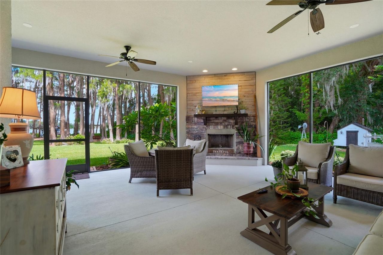 16622 Lakeshore Road, Tampa, FL 33624 Photo