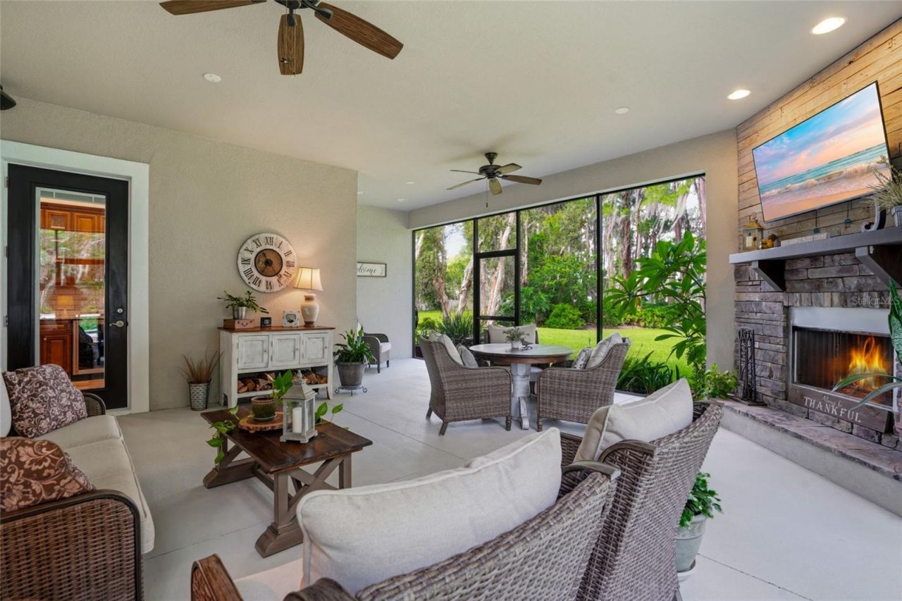 16622 Lakeshore Road, Tampa, FL 33624 Photo