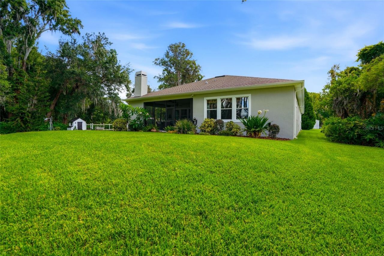 16622 Lakeshore Road, Tampa, FL 33624 Photo