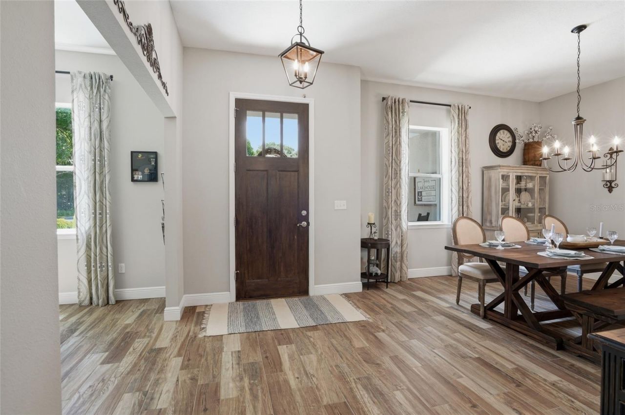 16622 Lakeshore Road, Tampa, FL 33624 Photo