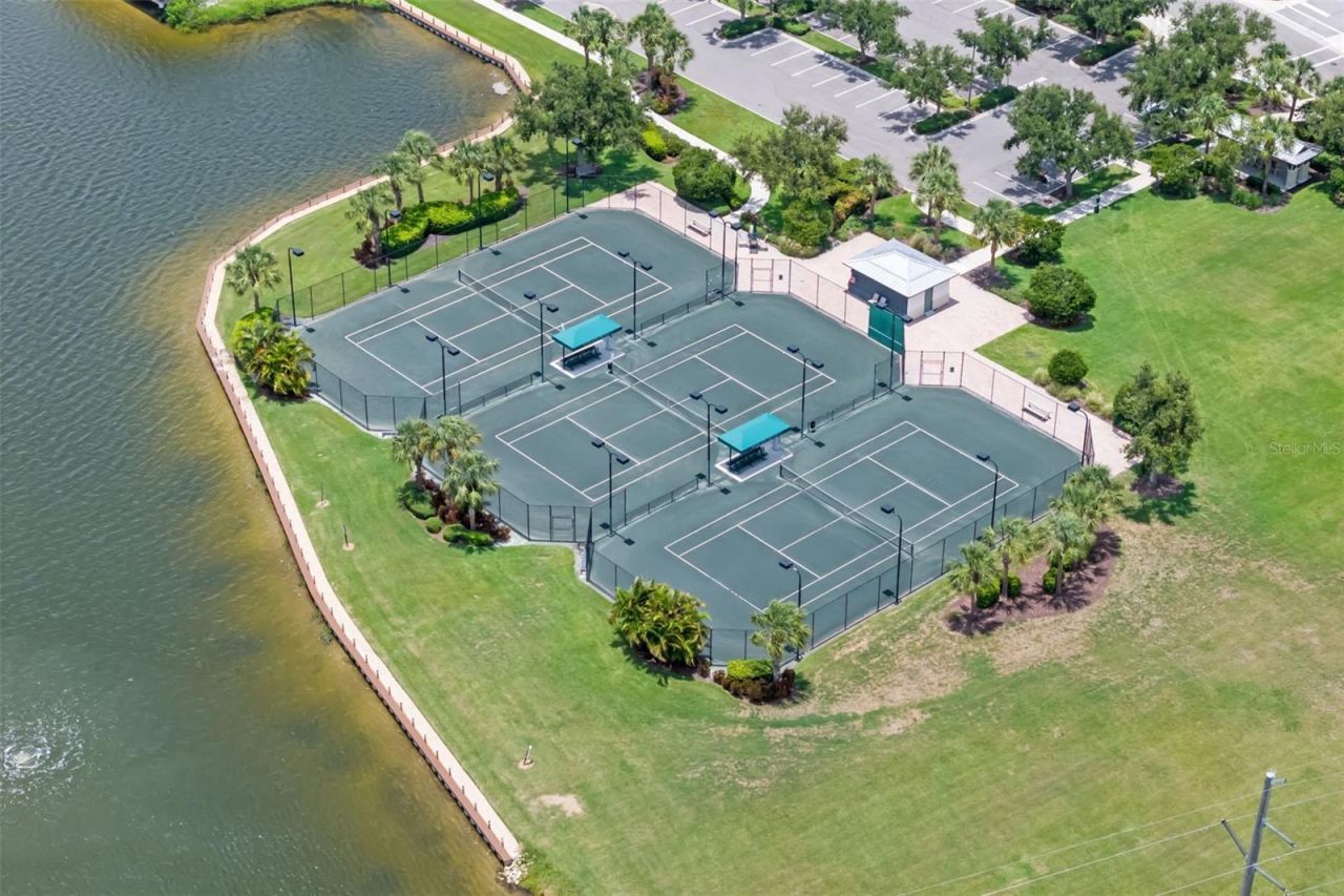 5216 Lake Overlook Avenue, Bradenton, FL 34208 Photo
