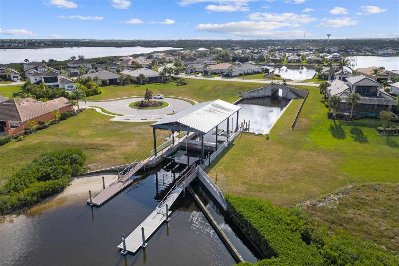 5216 Lake Overlook Avenue, Bradenton, FL 34208 Photo
