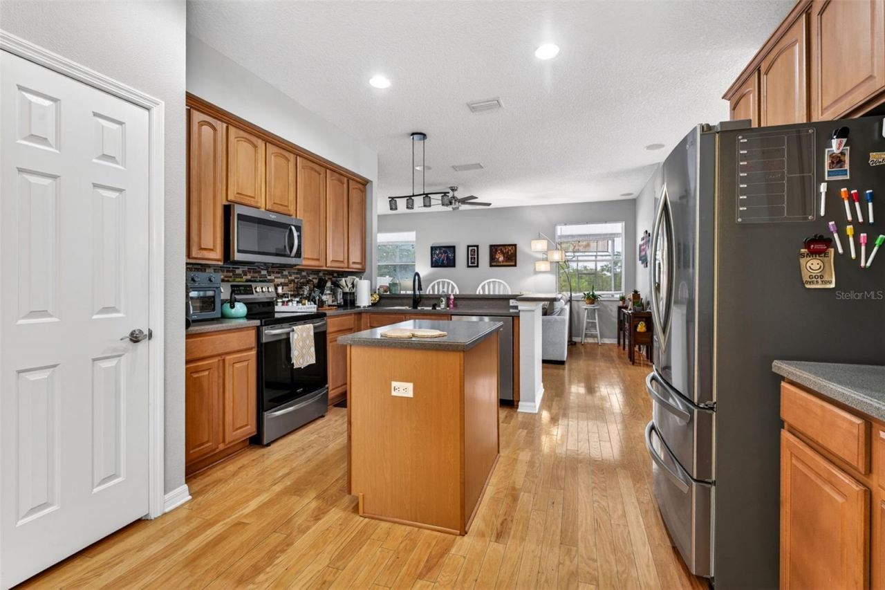 9018 N River Road, Tampa, FL 33635 Photo