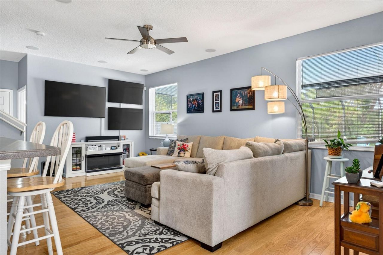 9018 N River Road, Tampa, FL 33635 Photo