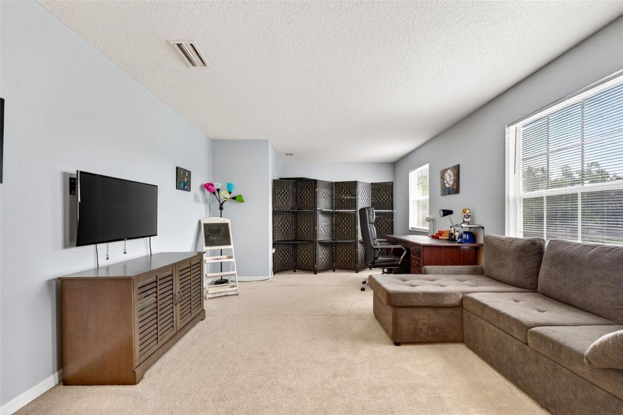 9018 N River Road, Tampa, FL 33635 Photo