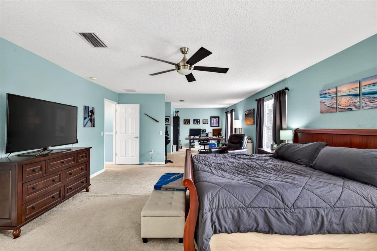 9018 N River Road, Tampa, FL 33635 Photo