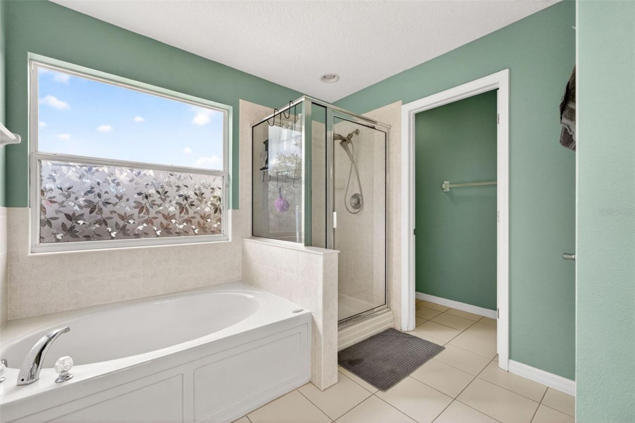 9018 N River Road, Tampa, FL 33635 Photo