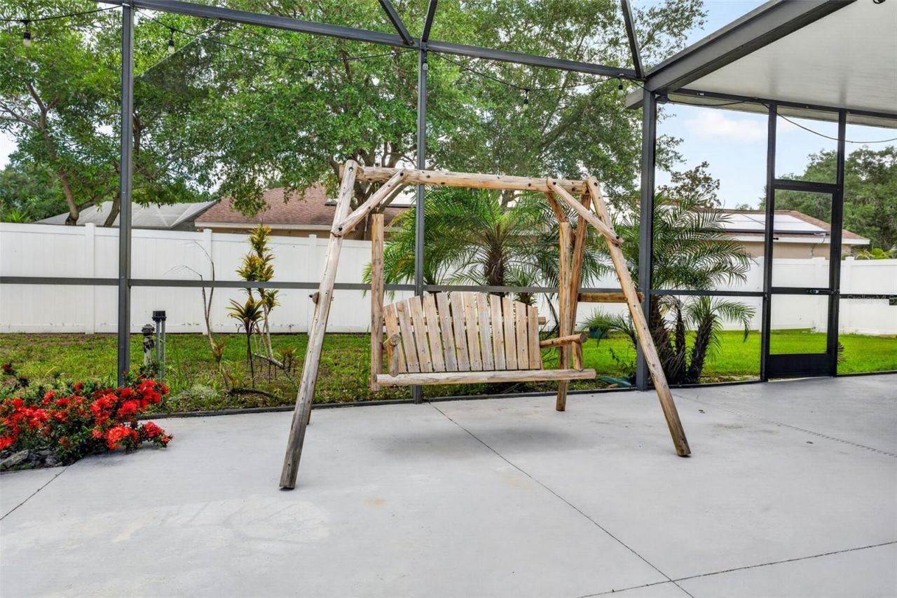 9018 N River Road, Tampa, FL 33635 Photo