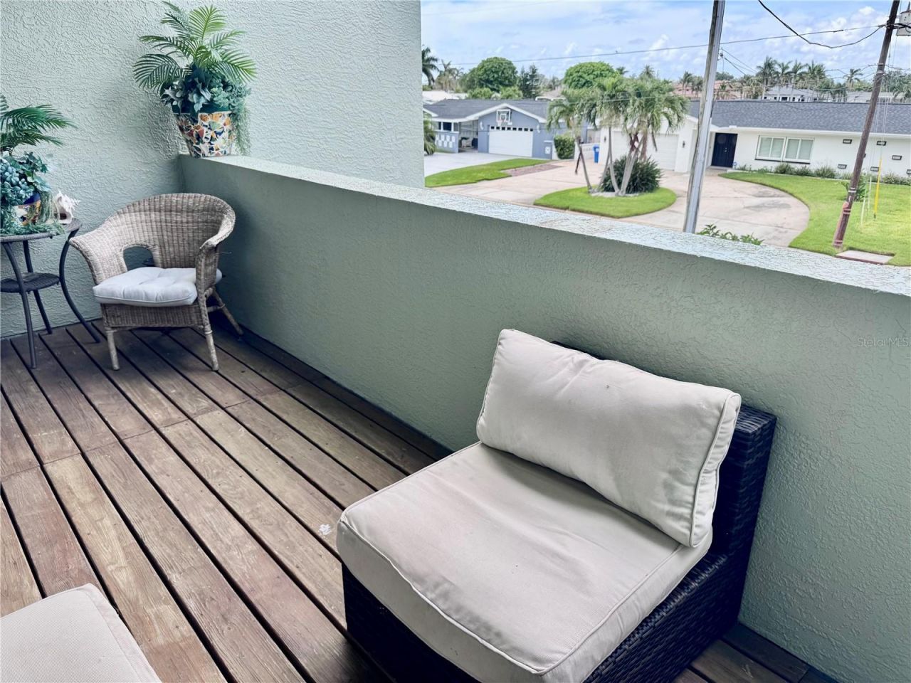 735 79th Circle S, Saint Petersburg, FL 33707 Photo