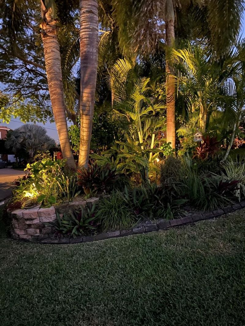 735 79th Circle S, Saint Petersburg, FL 33707 Photo