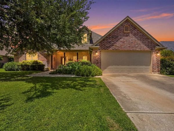 107 Clyde Drive , Aledo, TX 76008