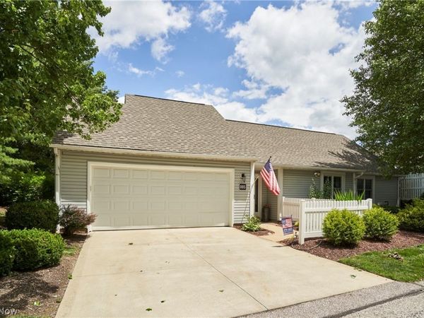 885 Kenton Court , Akron, OH 44313