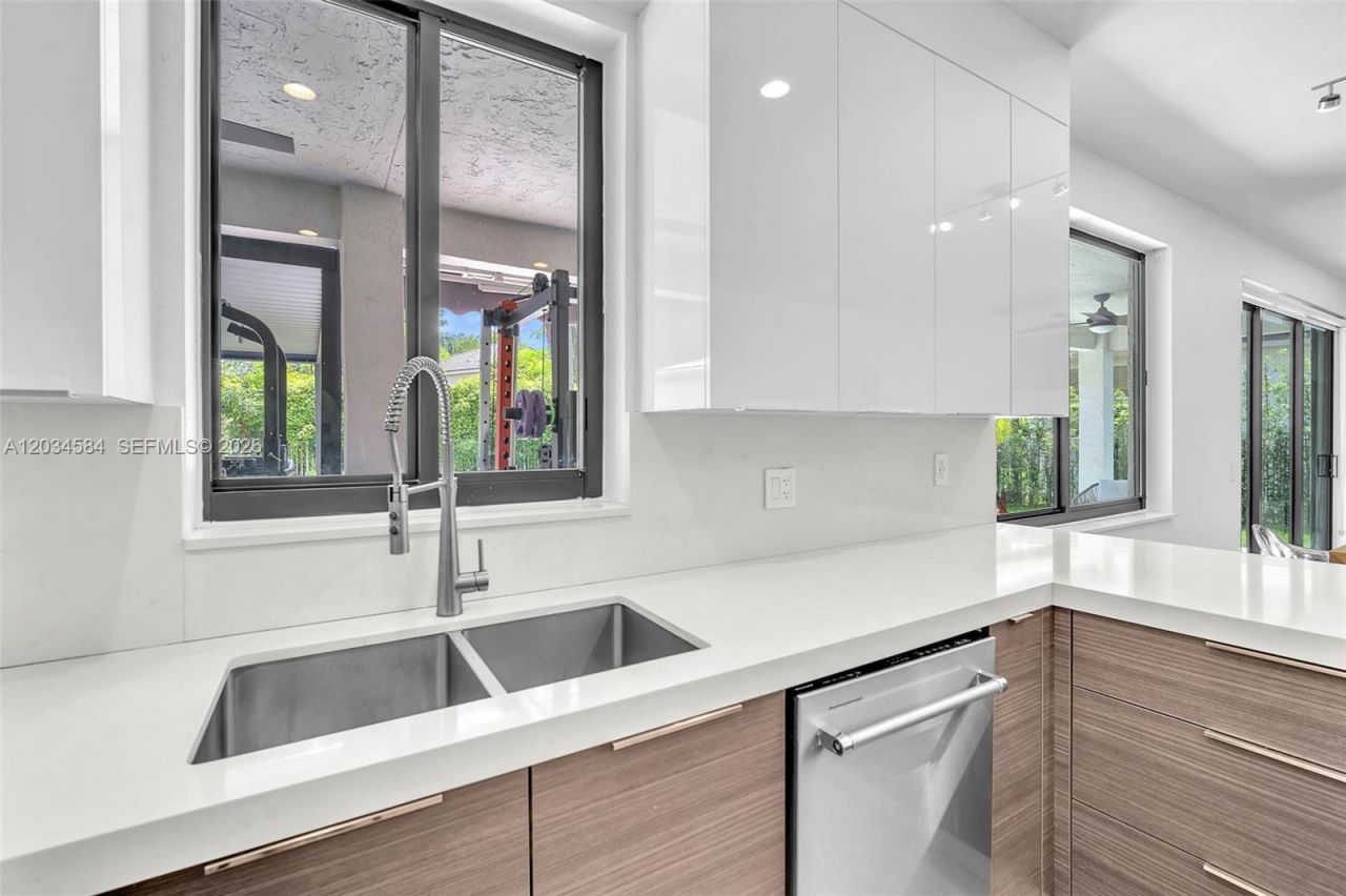 731 Tulip Cir , Weston, FL 33327 Photo