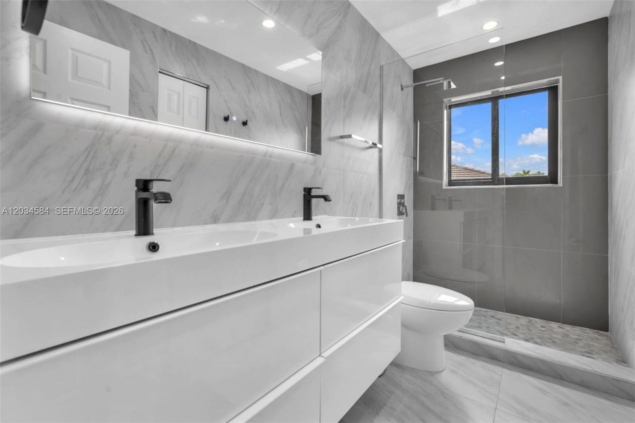 731 Tulip Cir , Weston, FL 33327 Photo