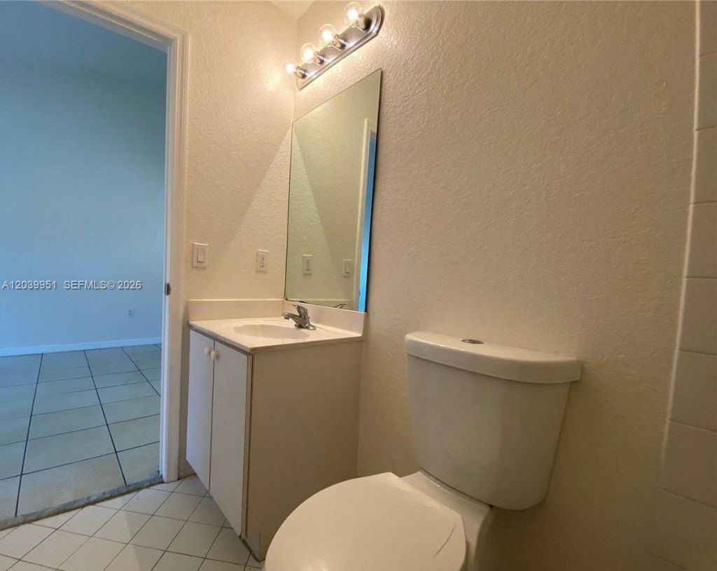 930 NE 34th Ave , Unit 202, Homestead, FL 33033 Photo