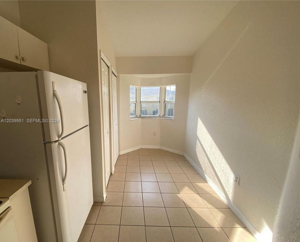 930 NE 34th Ave , Unit 202, Homestead, FL 33033 Photo