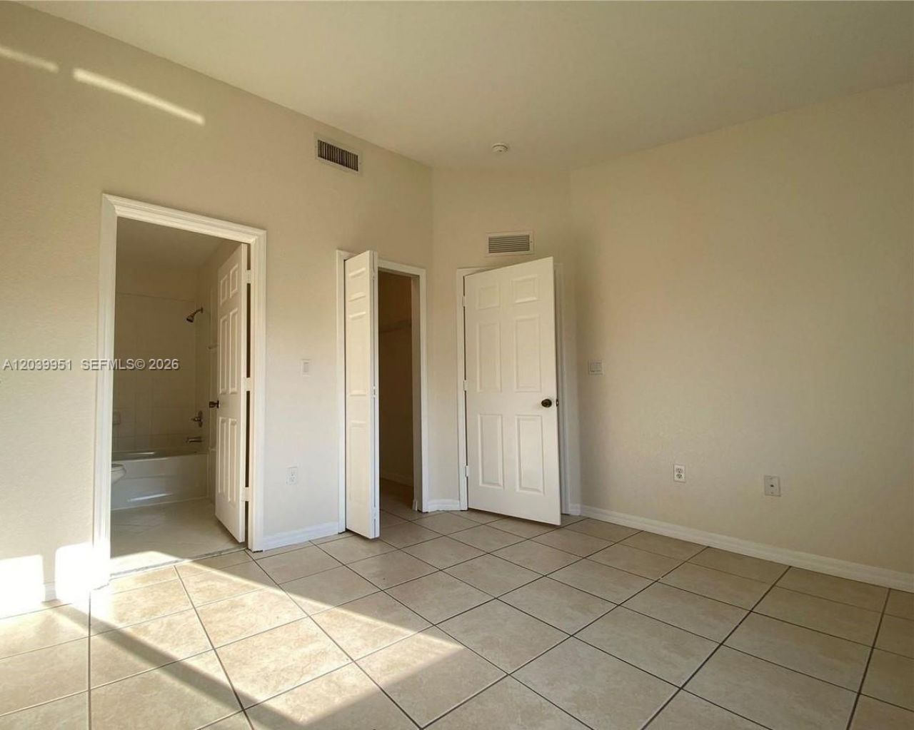 930 NE 34th Ave, Unit 202, Homestead, FL 33033 Photo