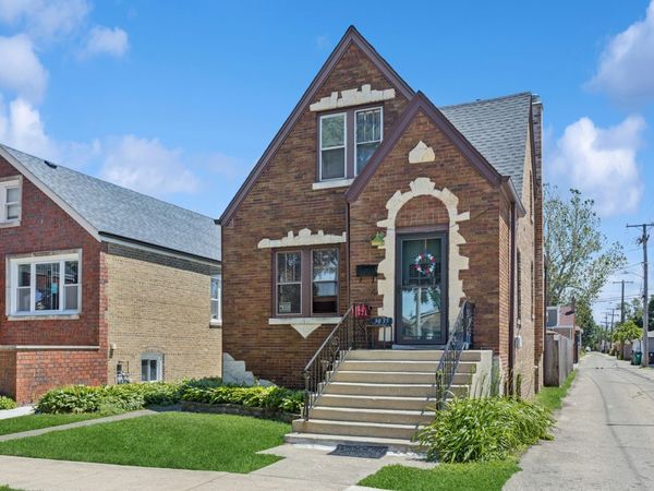 3835 Maple Avenue , Berwyn, IL 60402