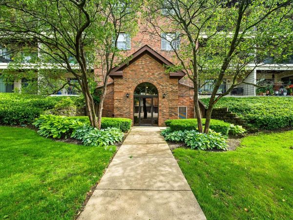 611 Hapsfield Lane , Unit 306, Buffalo Grove, IL 60089