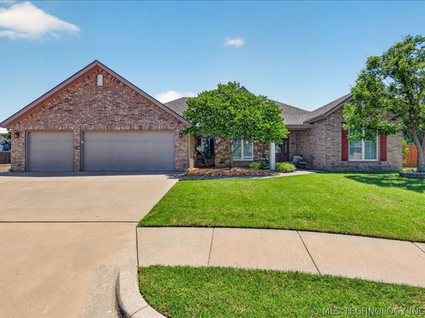 5592 Terri Court , Bartlesville, OK 74006