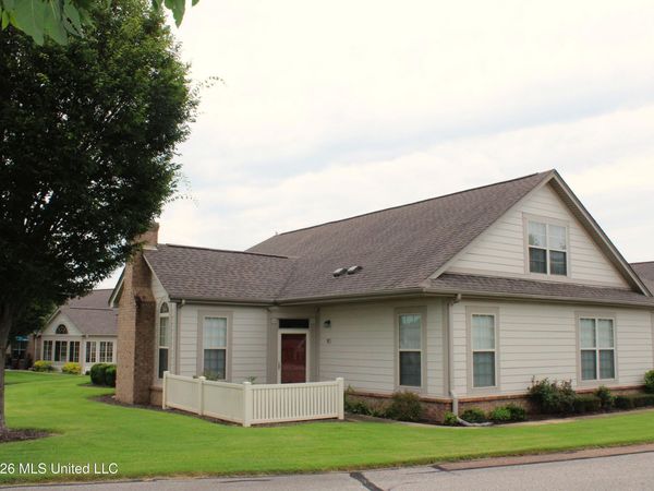 8817 Parkview Oaks Circle, Olive Branch, MS 38654