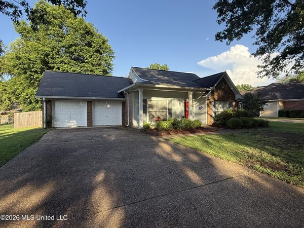 609 Spring Grove, Madison, MS 39110