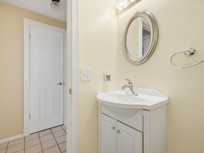665 Edgefield Drive, Marion, OH 43302 Photo 13