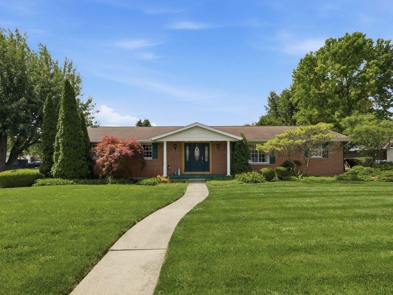 665 Edgefield Drive, Marion, OH 43302 Photo 2