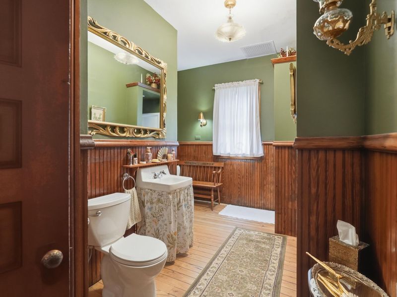 108 W Main Street, Amherst, OH 44001 Photo 13