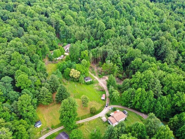 1258 Hawkins Road, Laurel Bloomery, TN 37680