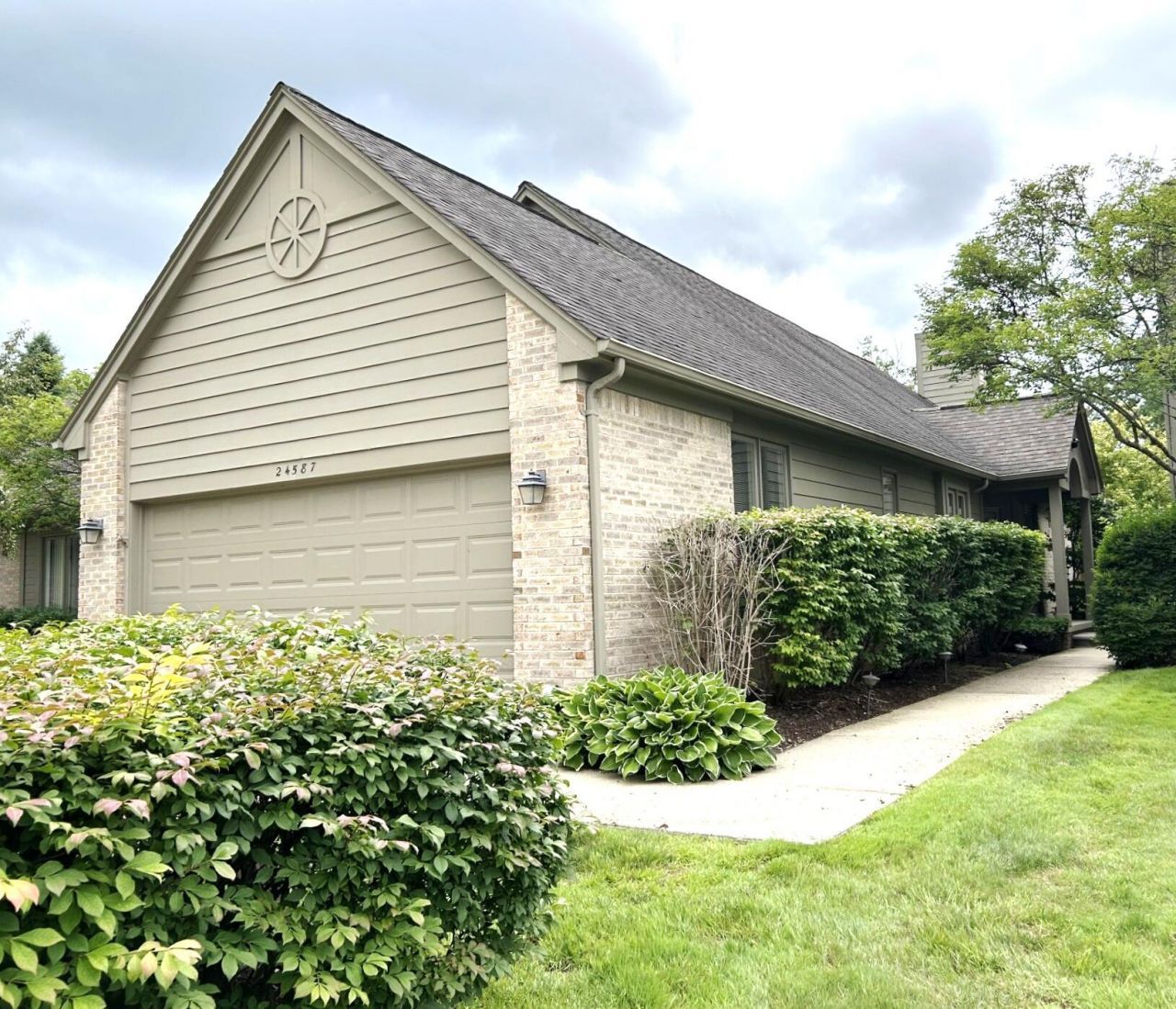 24587 Enchanted Drive, Novi, MI 48374 Main Photo