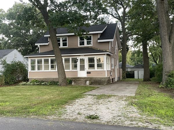 1534 Cedar Street NE, Grand Rapids, MI 49503