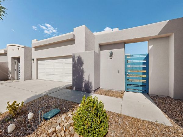 1400 Tierra Verde Loop NW, Los Lunas, NM 87031
