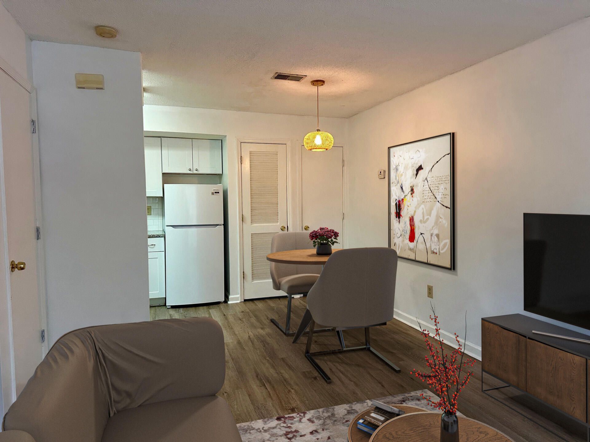 2494 Etiwan Avenue Photo 4