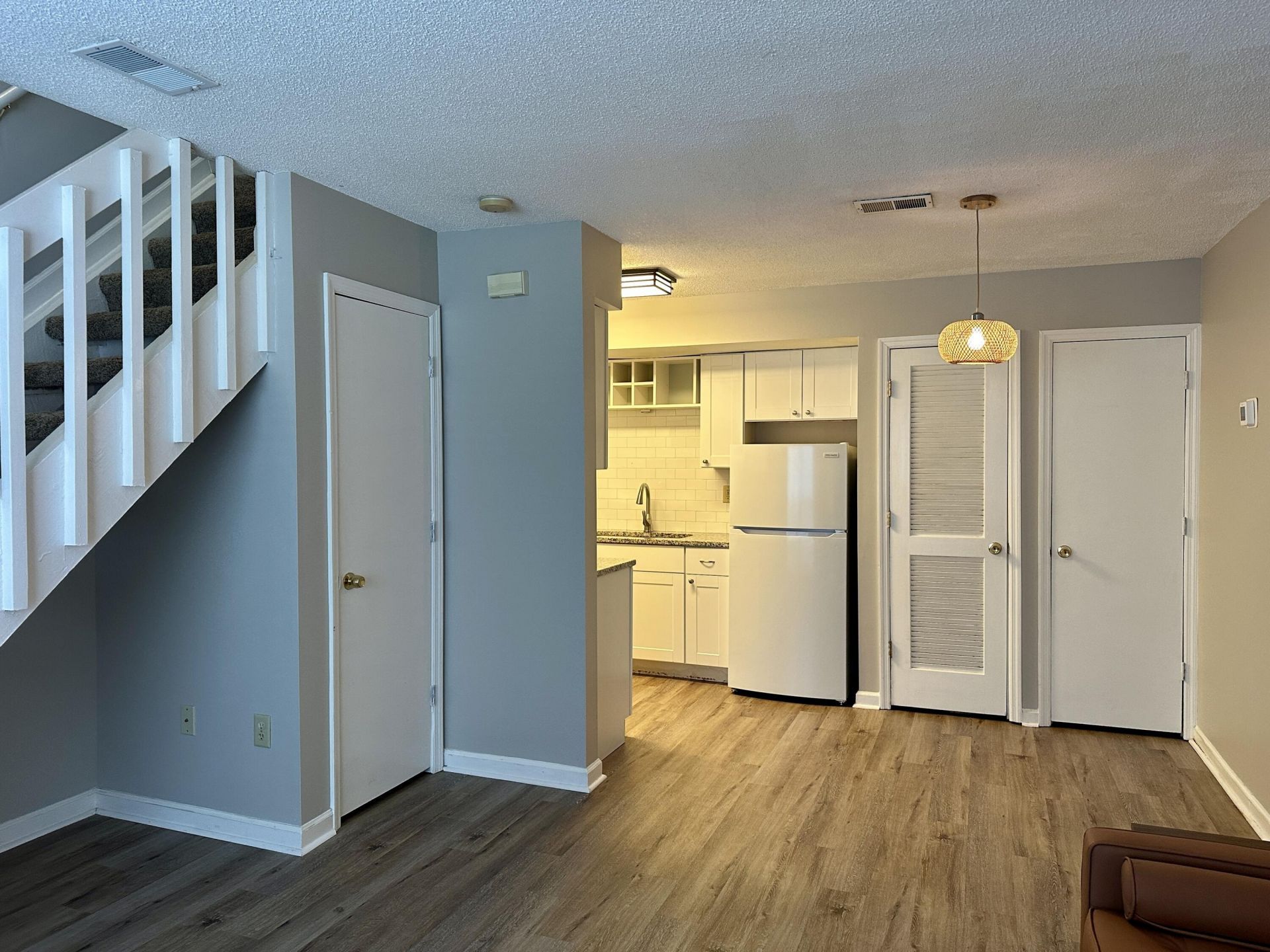 2494 Etiwan Avenue Photo 6