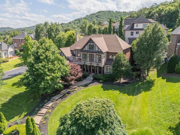 22 Missionary Dr , Brentwood, TN 37027