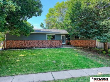 4749 Duxhall Drive, Lincoln, NE 68516