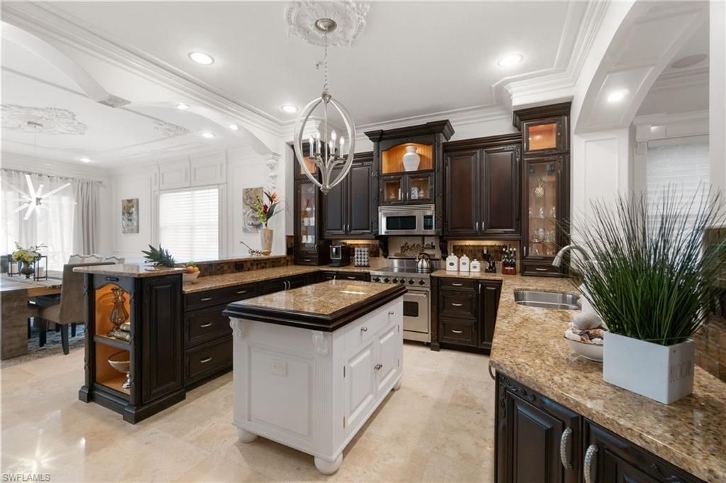 2650 Bolero Dr, Unit 7-2, Naples, FL 34109 Photo