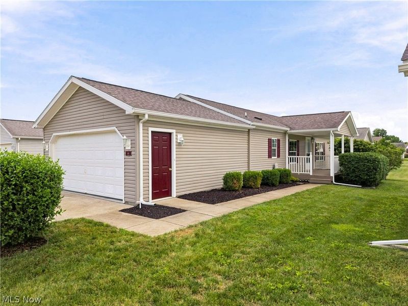 313 Gemini Drive, Dover, OH 44622 Photo 1