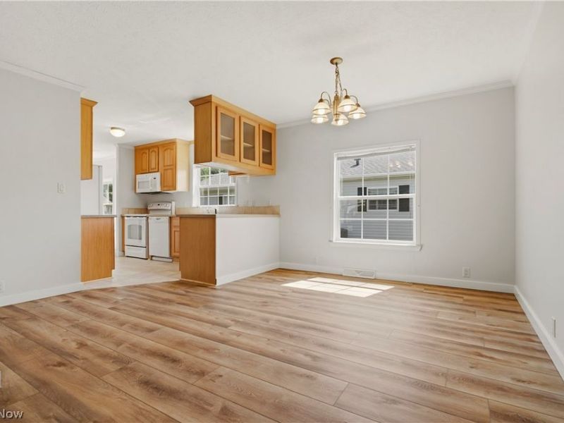 313 Gemini Drive, Dover, OH 44622 Photo 10